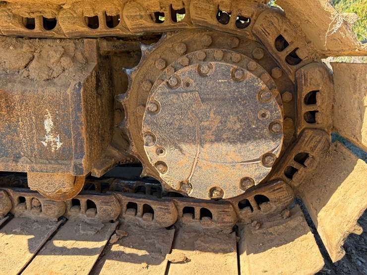 deere-225d-lc-image-7