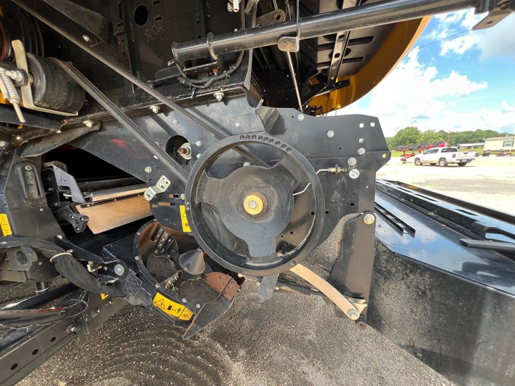 2023-new-holland-cr10.90-image-63