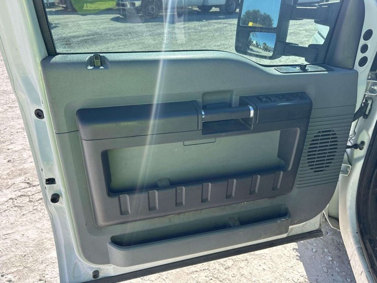 2012-ford-f350-image-13