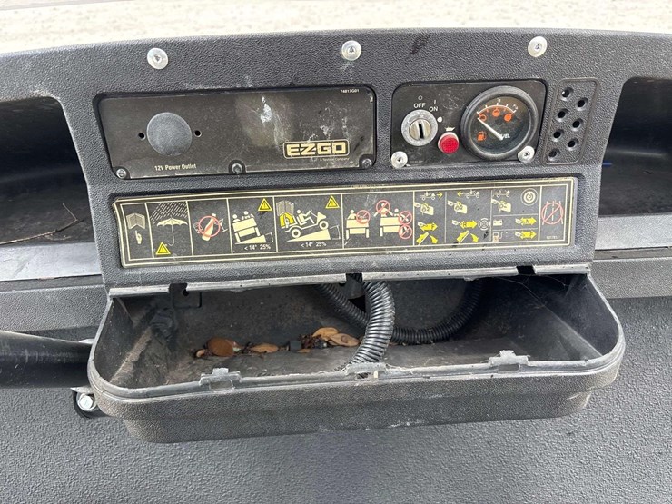 2012-ez-go-cart-image-14