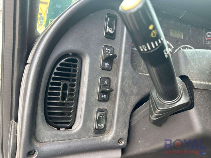 2012-freightliner-m2-106-asphalt-pothole-patcher-truck-image-13