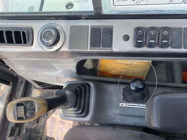 2016-bobcat-e85-image-21