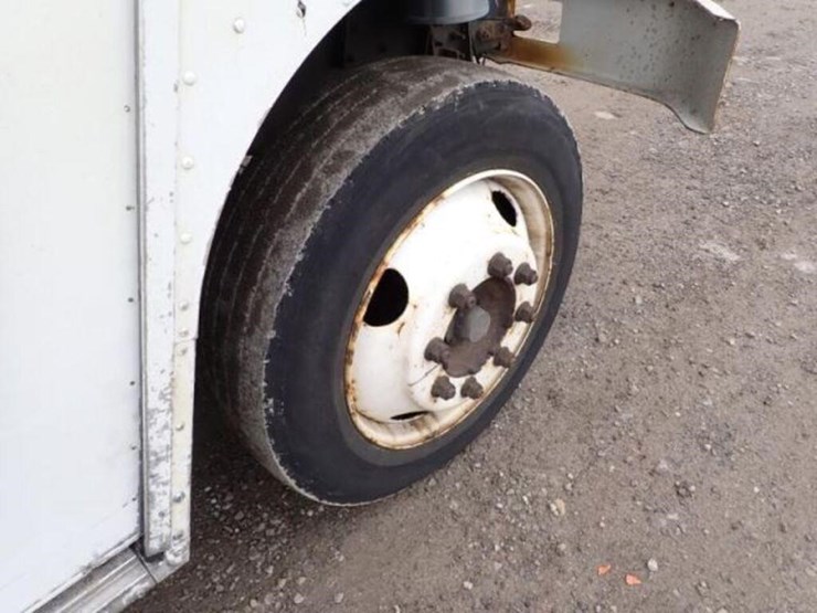 2015-freightliner-mt55-image-34