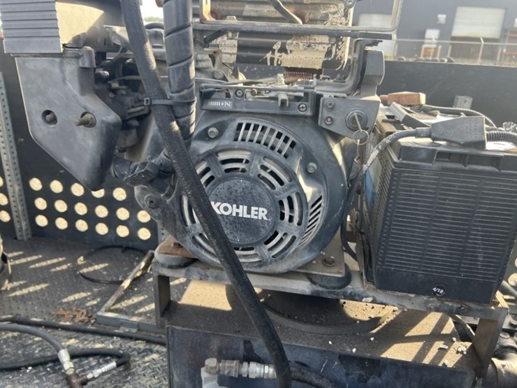 roll-off-thermoplastic-pre-melter-image-11