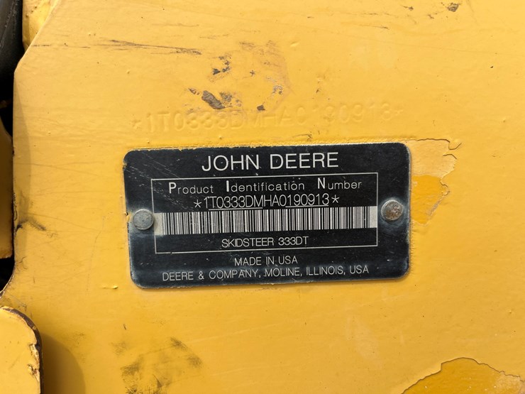 2010-deere-333d-image-18
