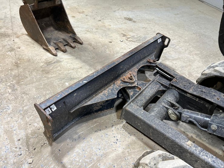 kubota-kx033-4-image-14