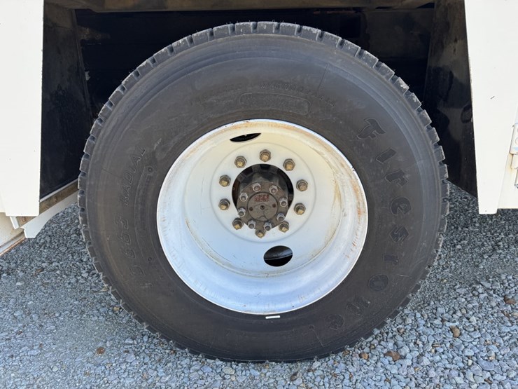 1995-international-4700-image-8