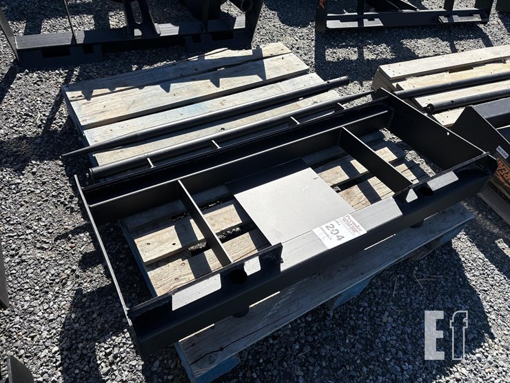 pabreak-bale-spears-image-1