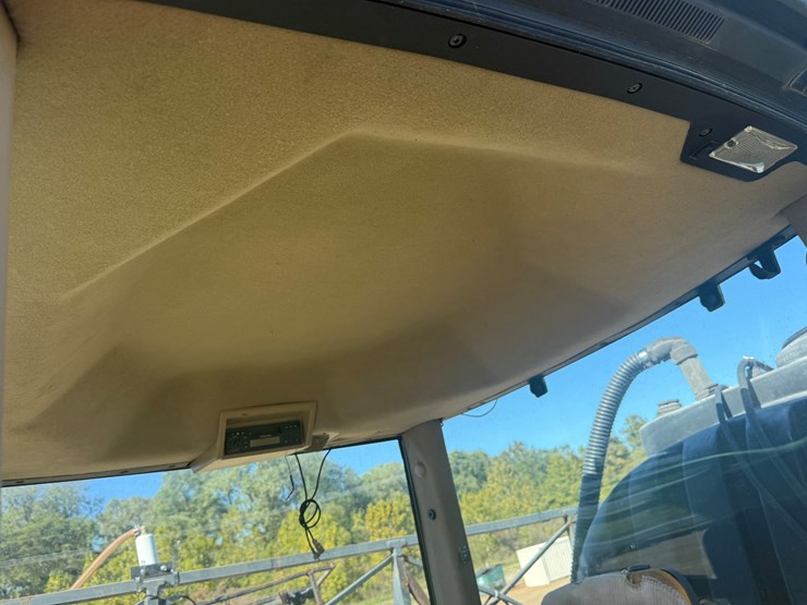 john-deere-4710-image-43