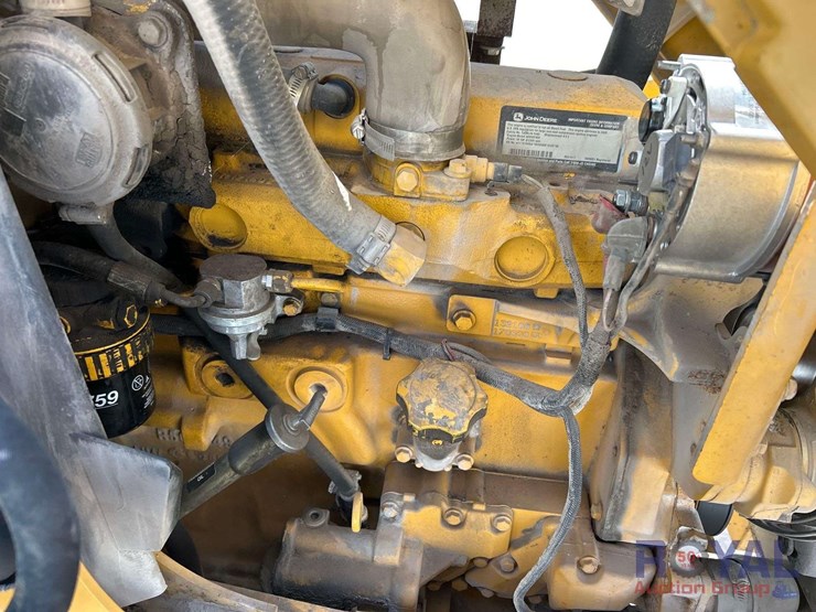 2005-deere-310g-image-10