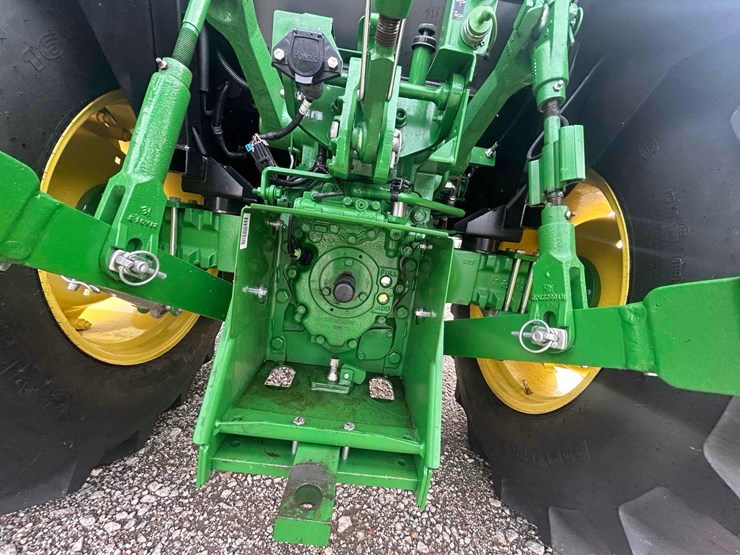 2021-john-deere-5075e-image-21
