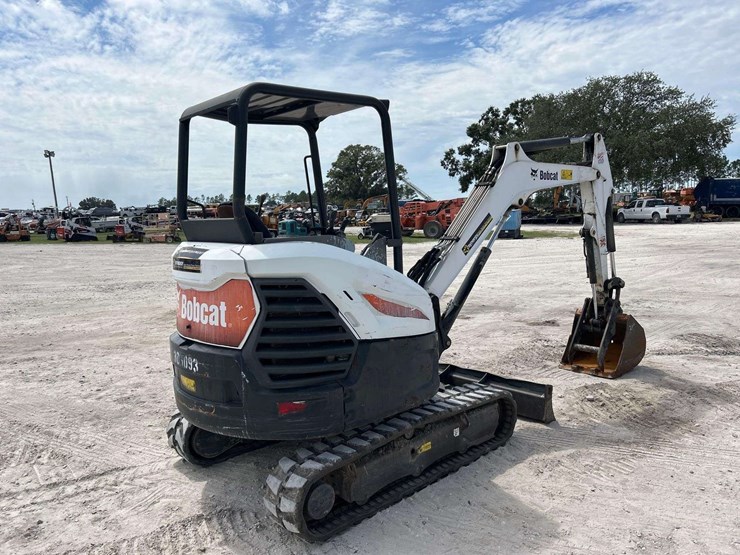 2019-bobcat-e32i-image-3