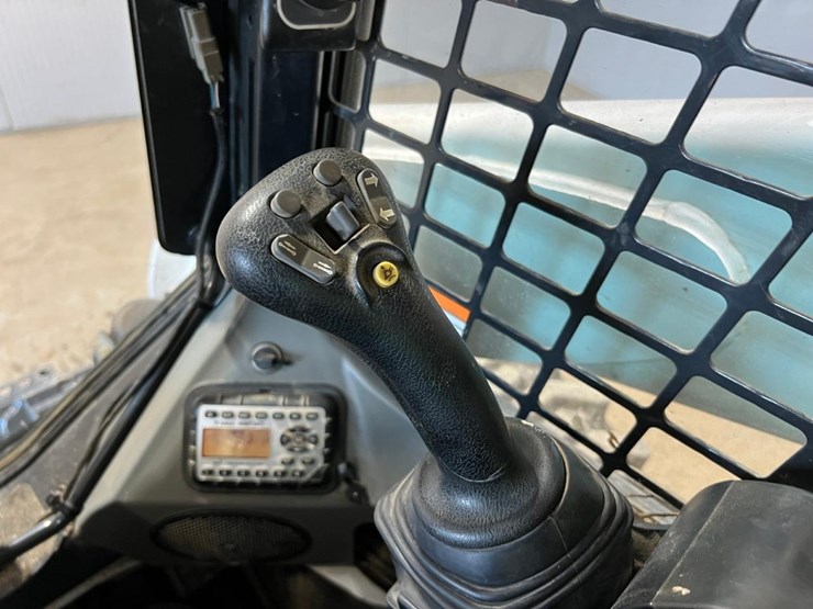 bobcat-s740-image-23