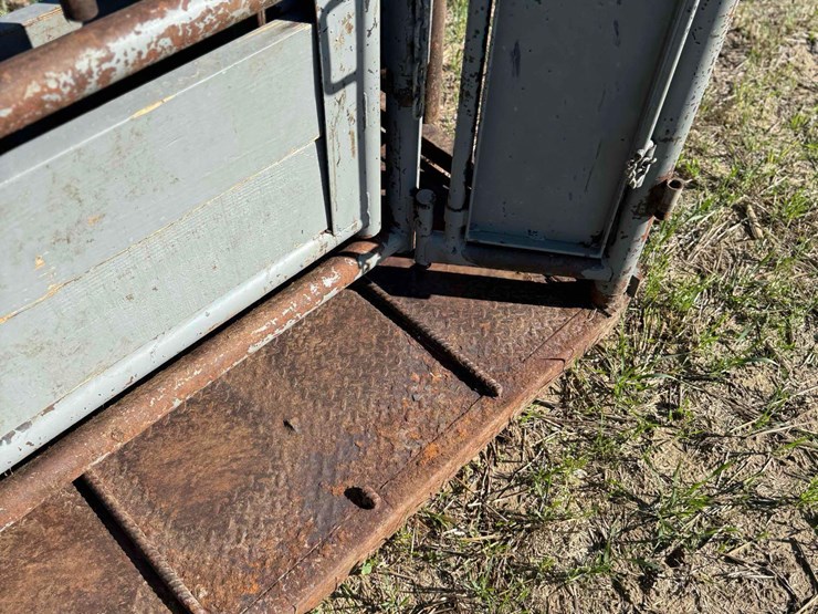 pearson-livestock-chute-image-8