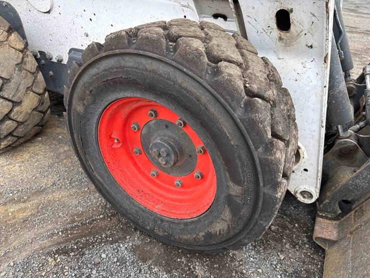 2021-bobcat-s740-image-11