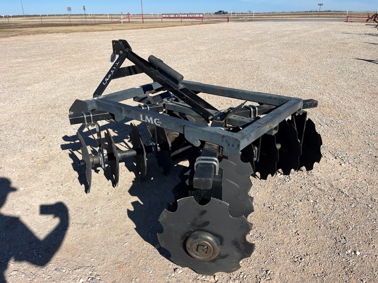 #t15037-•-lmc-1618m-disk-image-6