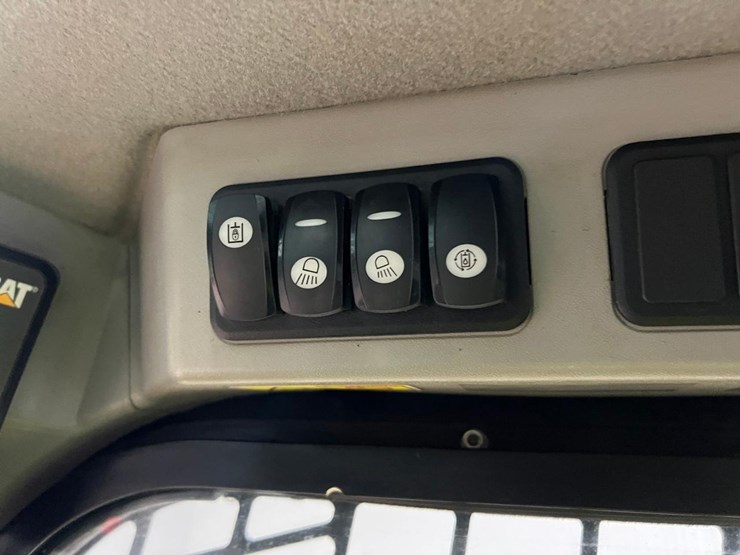 caterpillar-279d-image-25