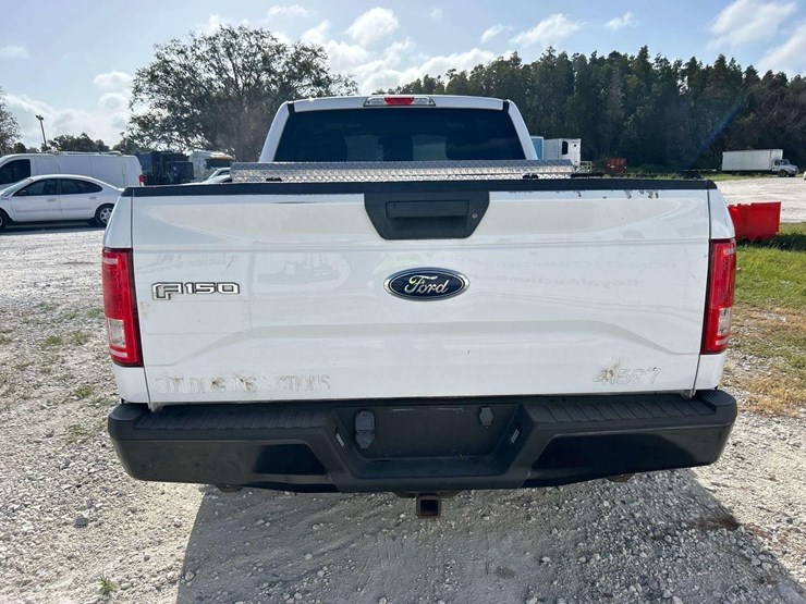 2017-ford-f150-image-24