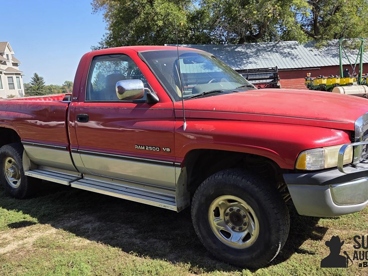 1994-dodge-ram-2500-image-3