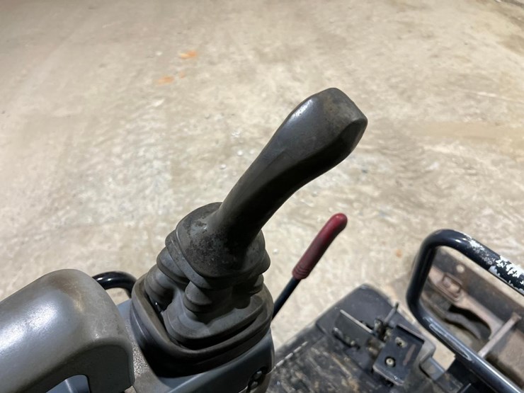 2015-deere-17g-image-27