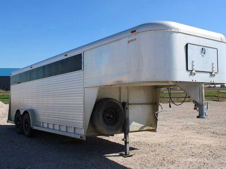 #2090-•-#2090--1988-sooner-aluminum-stock-trailer-image-4