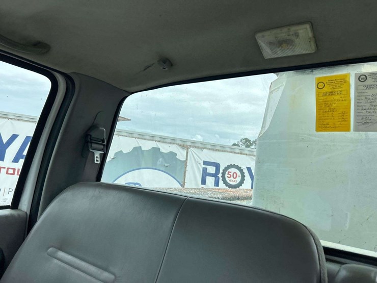 2006-ford-f650-image-19