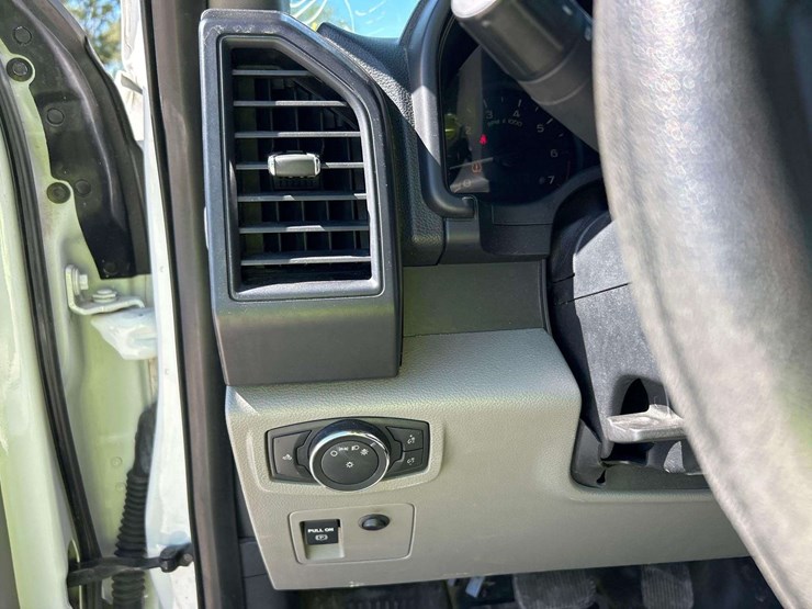 2018-ford-f150-image-15