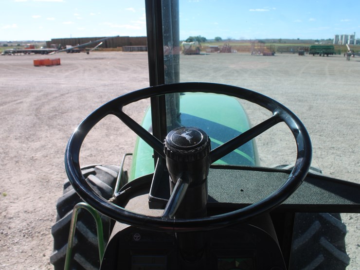 john-deere-4755-image-30
