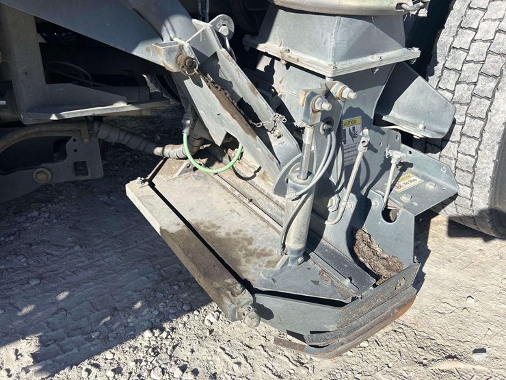 2020-freightliner-m2-106-elgin-whirlwind-series-mv-street-sweeper-truck-image-14