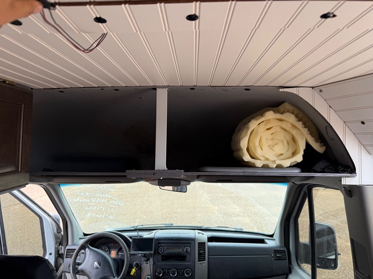 2008-freightliner-sprinter-2500-image-44