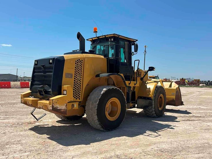 2013-caterpillar-950k-image-5