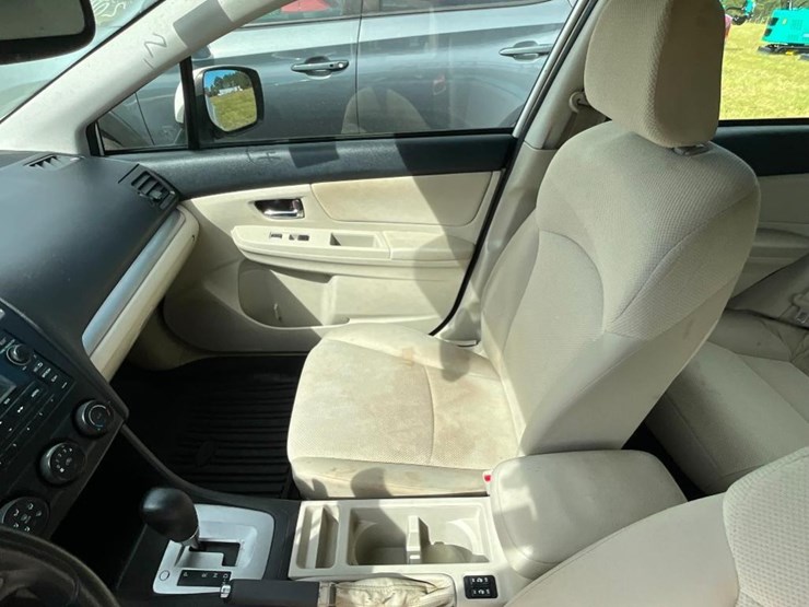 2014-subaru-impreza-(awd,-at,-2.0l,-miles-image-13