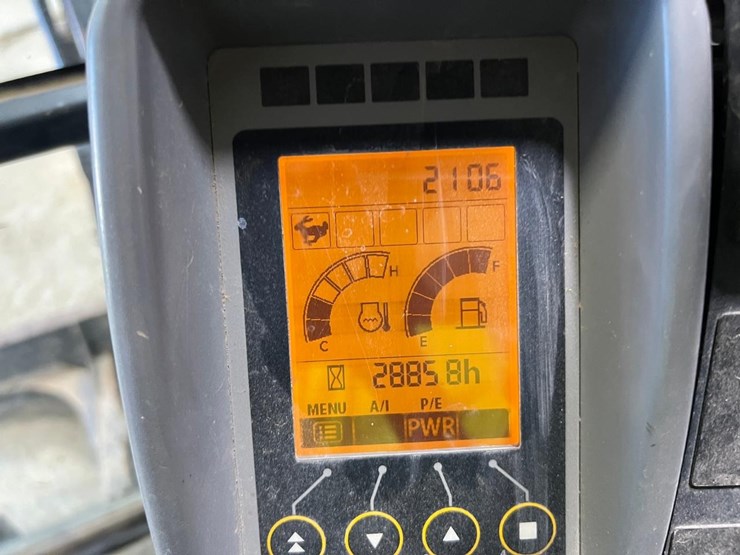 2015-deere-35g-image-27