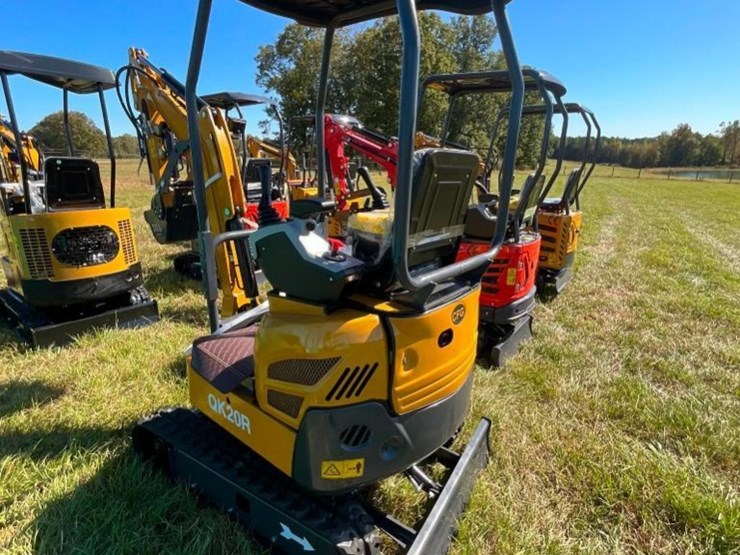 unused-cfg-qk20r-mini-excavator-image-8