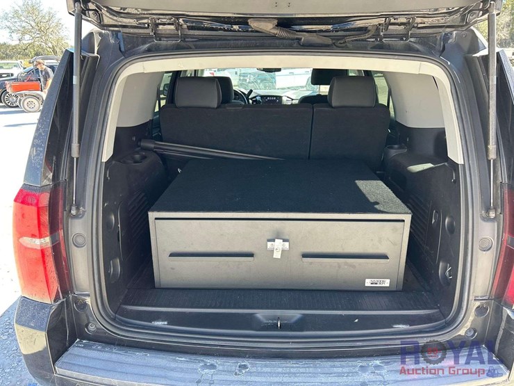 2018-chevrolet-tahoe-image-24