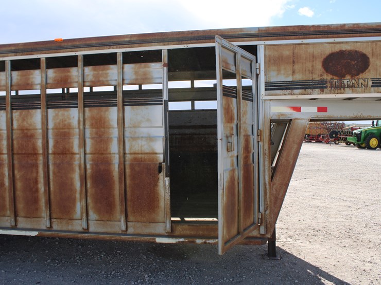 1994-titan-trailer-image-21