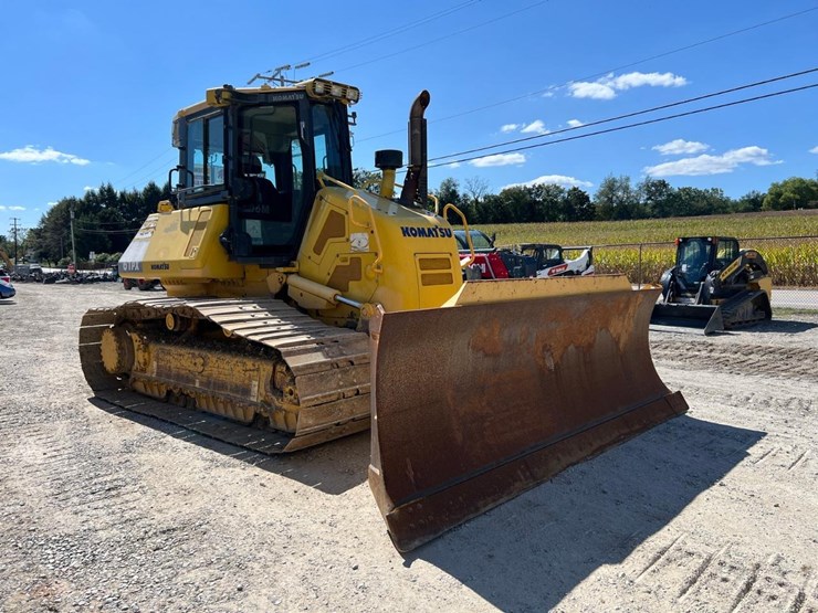 2016-komatsu-d61px-24-image-7