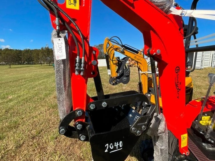 unused-cfg-nt18k-mini-excavator-(kubota-image-2