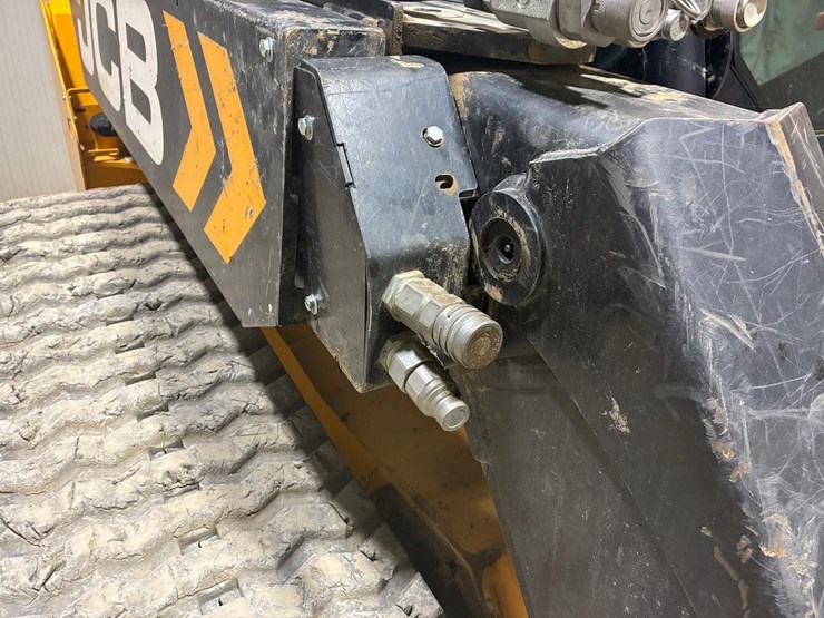 jcb-3ts-8t-image-11
