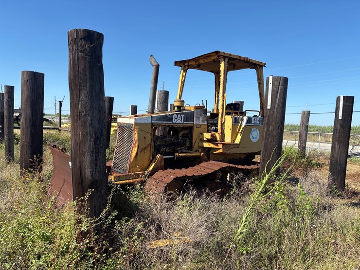 2006-caterpillar-d4c-image-1