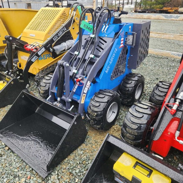#6471 • Unused AGT MX-MRW14 Mini Skid Steer