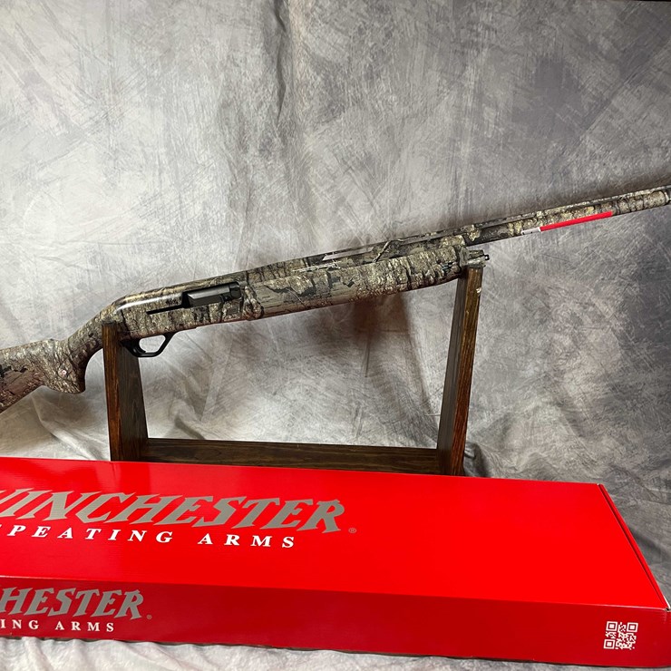 #2005 • Winchester SX4 12 Ga. Semi-Auto Shotgun, SN: PT19455YW11K