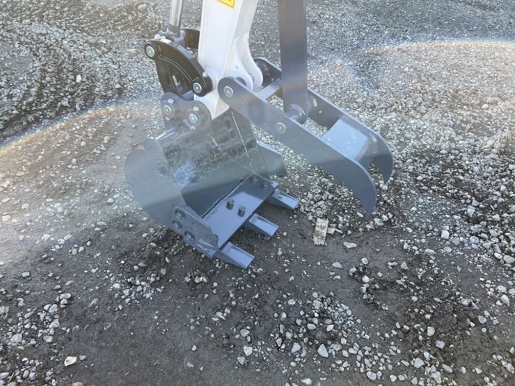 2025-battler-et15h-6-mini-hydraulic-excavator-image-9