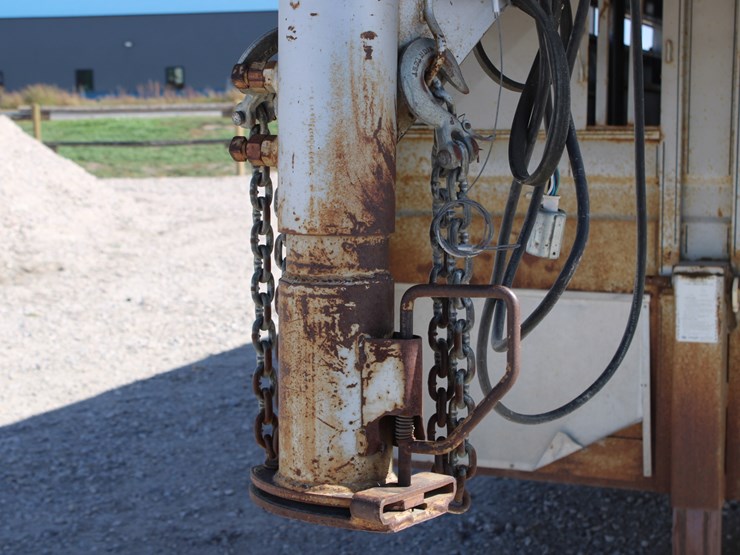 1994-titan-trailer-image-23