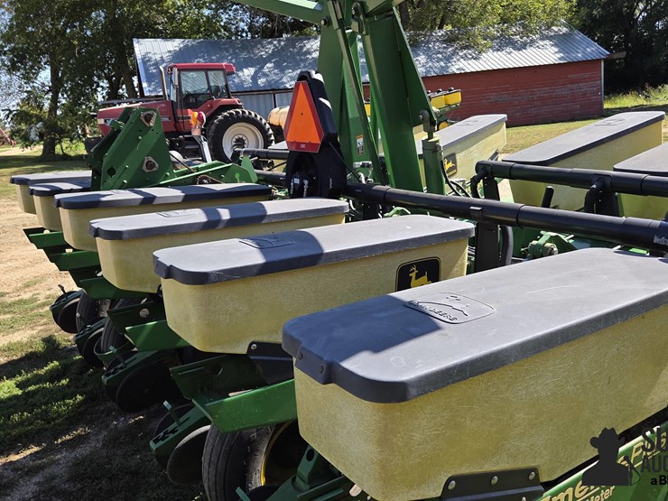 1997-john-deere-1760-image-15