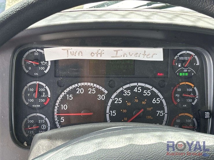 2016-freightliner-m2-106-altec-am50-50ft.-bucket-truck-image-12