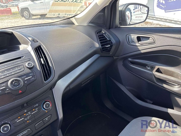 2017-ford-escape-image-19