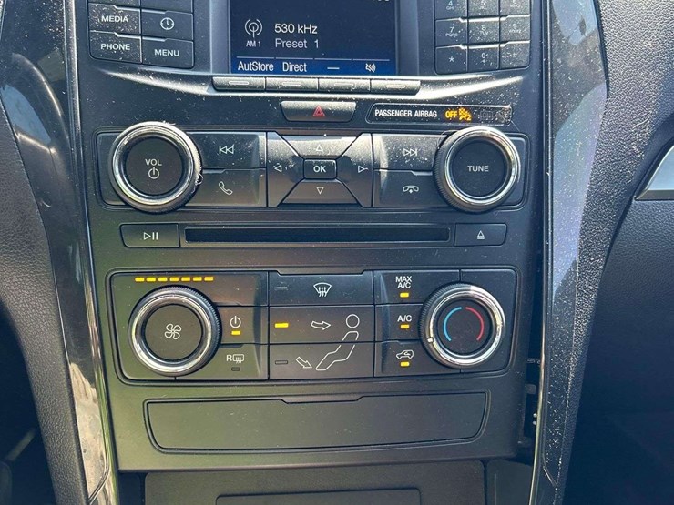 2018-ford-explorer-image-17