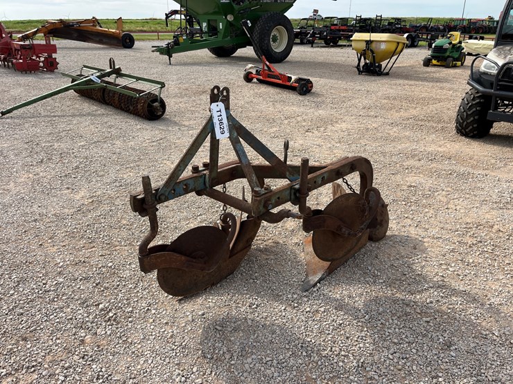 #t13629-•-ferguson-plow-image-1