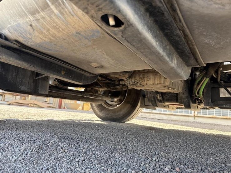 2013-international-7400-image-35